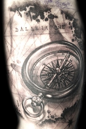 tattoo kompas.jpg